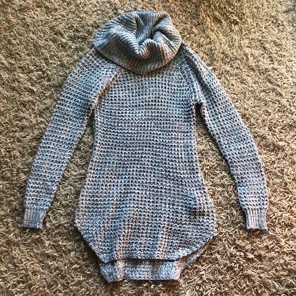 sweater w/ small colorful specks of knitting